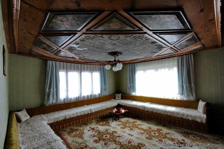 Bujtina Zhaveli Bed and Breakfast Gjakova Eksteriør billede