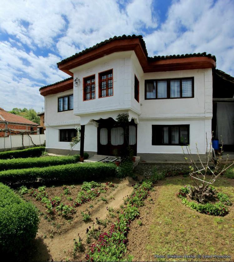 Bujtina Zhaveli Bed and Breakfast Gjakova Eksteriør billede